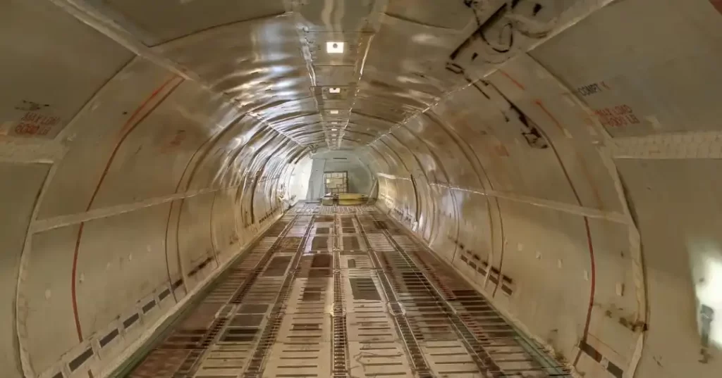 飛行機の貨物室
